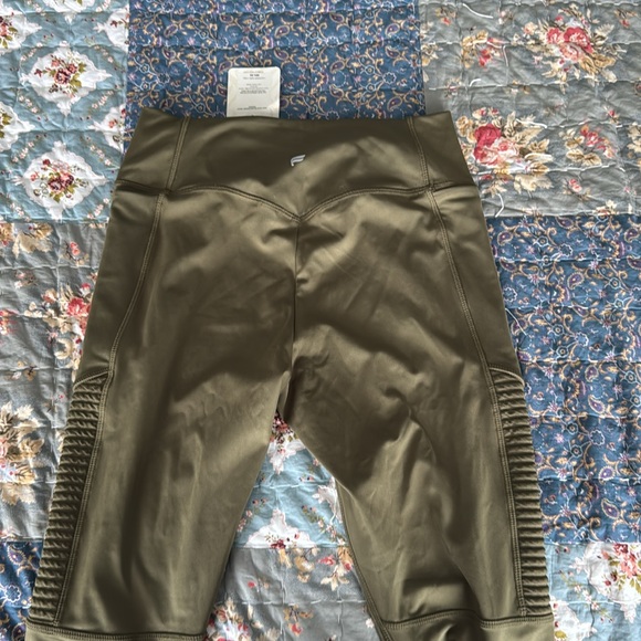 Fabletics Dark Moss High-Waisted Leggings - Picture 5 of 6